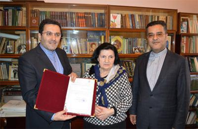 تجلیل از پیشکسوت زبان فارسی در جمهوری آذربایجان